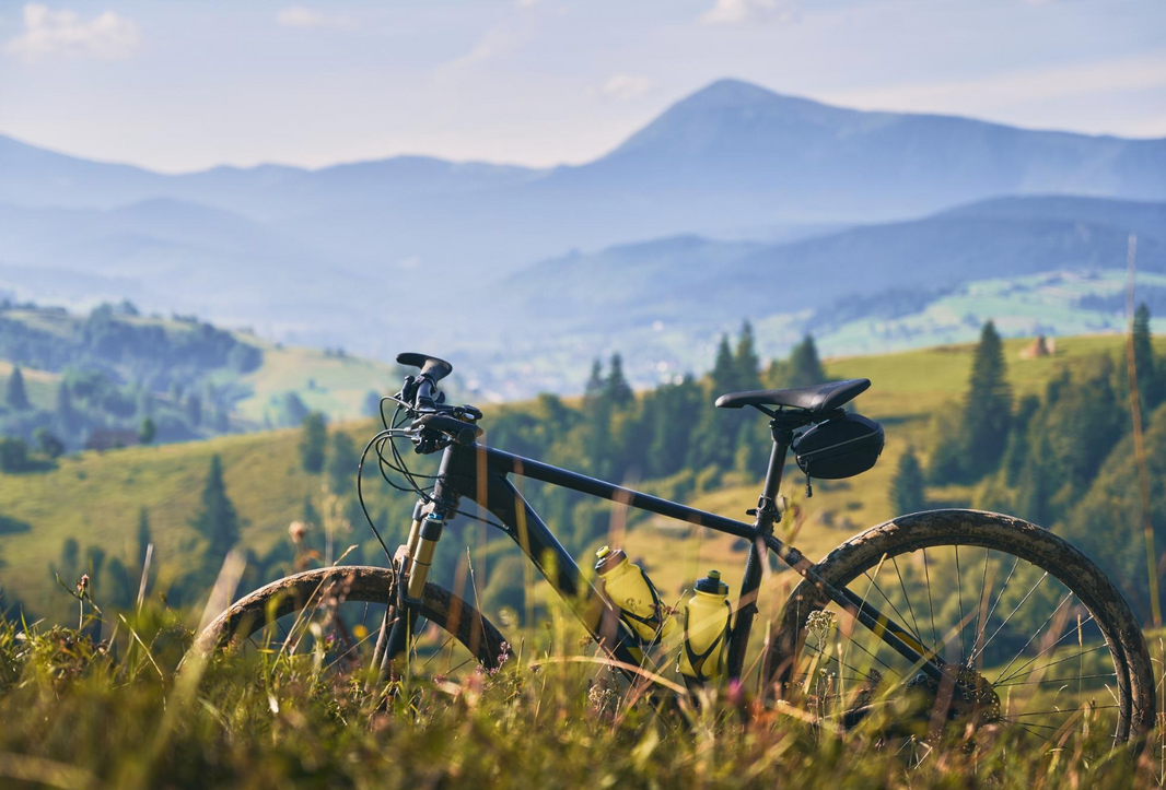 Cycling the Chianti Hills: Wine stops, picnic spots and spiral vineyards.